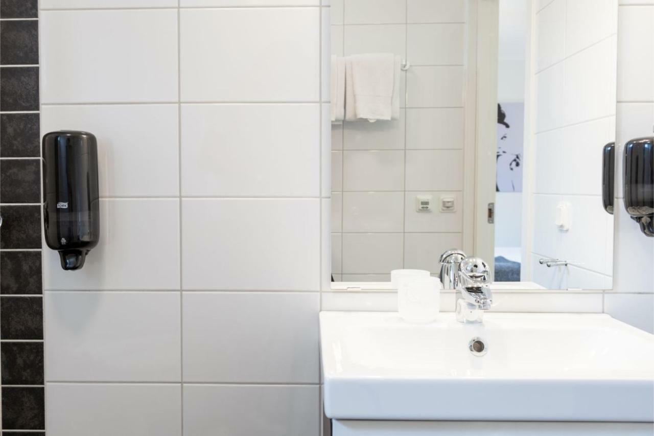 Ettsmart Hotell Sollentuna Exterior photo